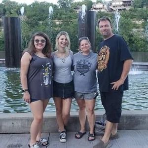 Meet your Posher, Alexis